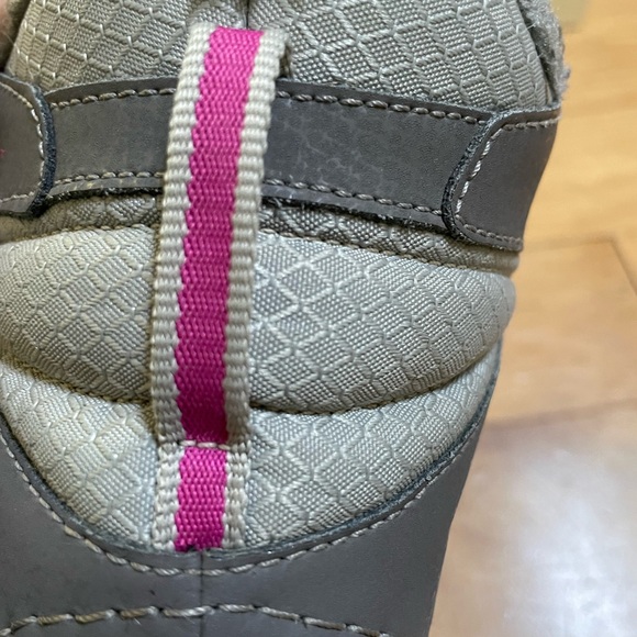 Columbia Omni-Heat Waterproof Winter Boots - Size 5 (Kids) - Picture 5 of 7